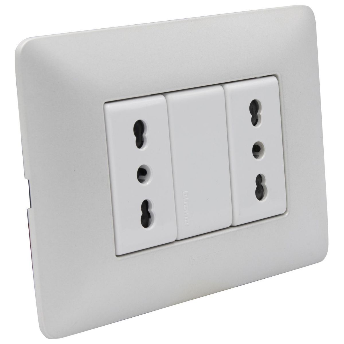 BTICINO - Placa Armada Matix Tomacorriente Doble 10/16A Color Aluminio