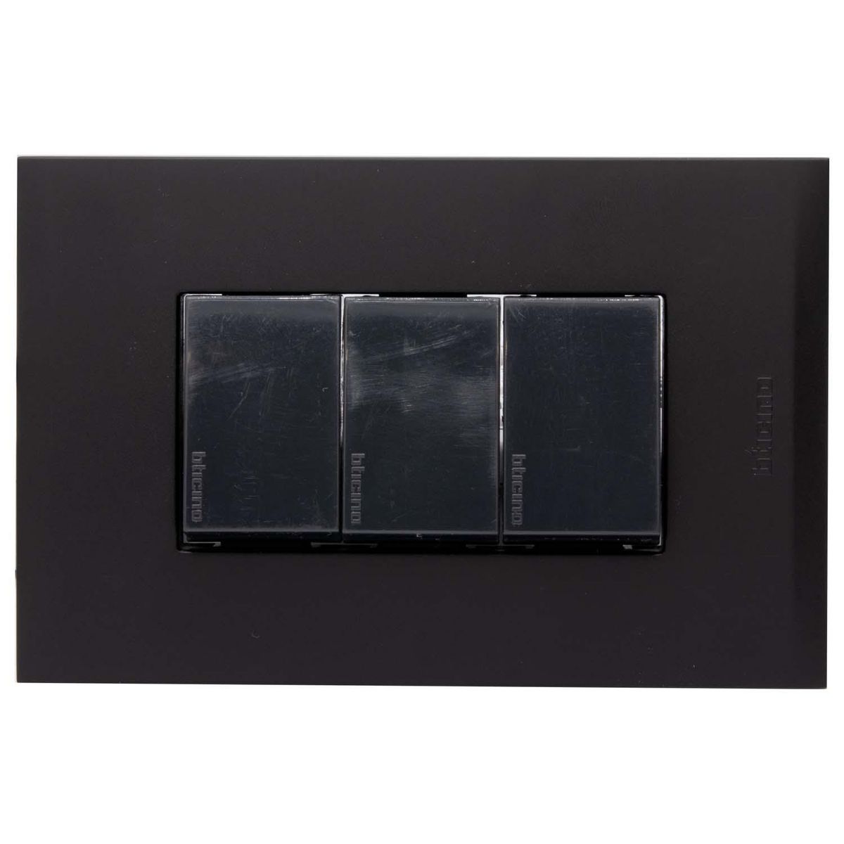 BTICINO - Placa armada Nóbile interruptor triple 9/32 negro