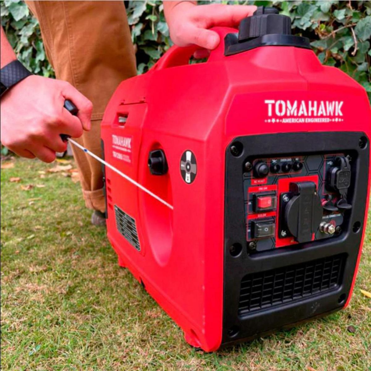 TOMAHAWK POWER - Generador Eléctrico a Gasolina Partida Manual 1200 W 2.5 l