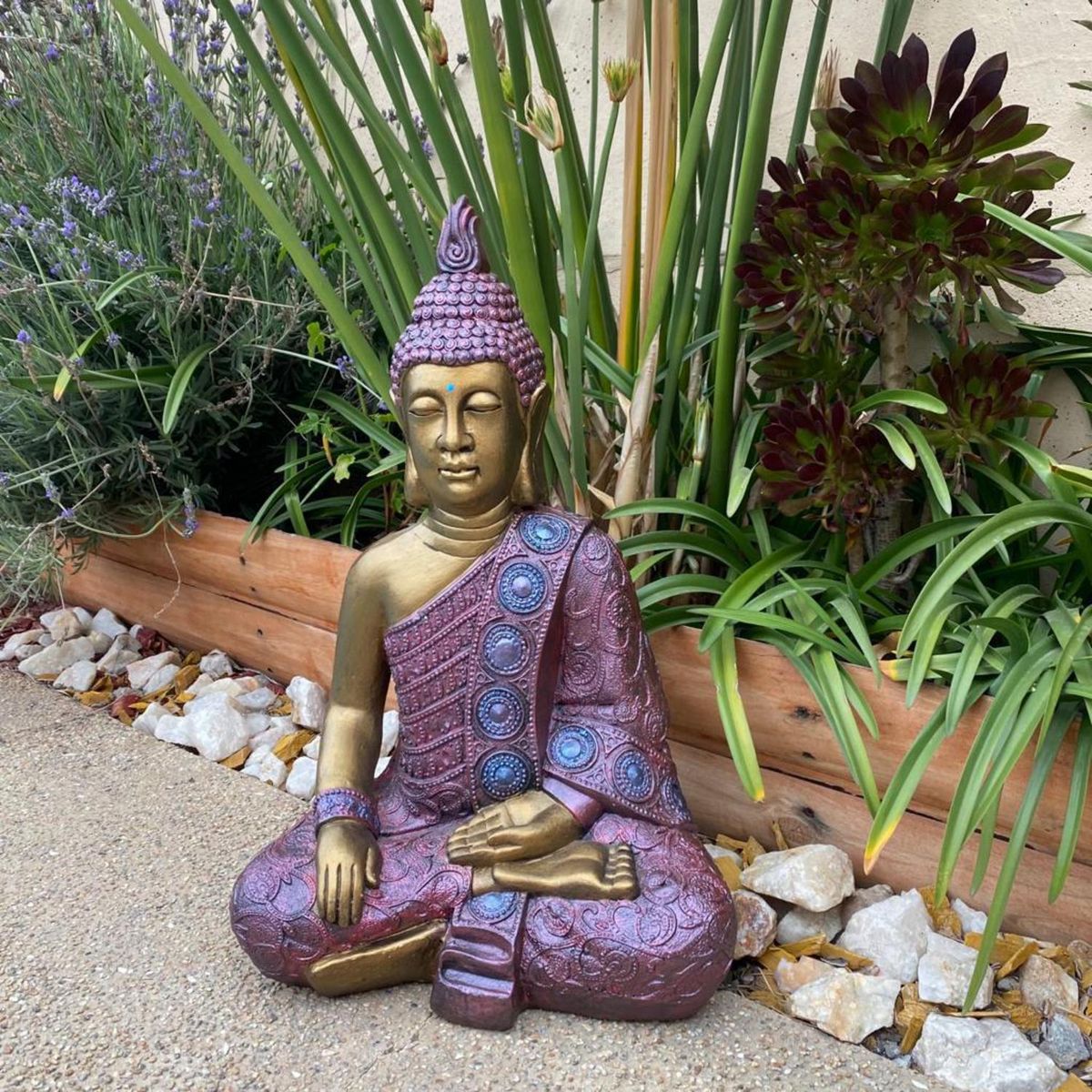 SAT NAM INSPIRES - Buda Meditación Mudra Bhumisparsha Golden Red 50 cm