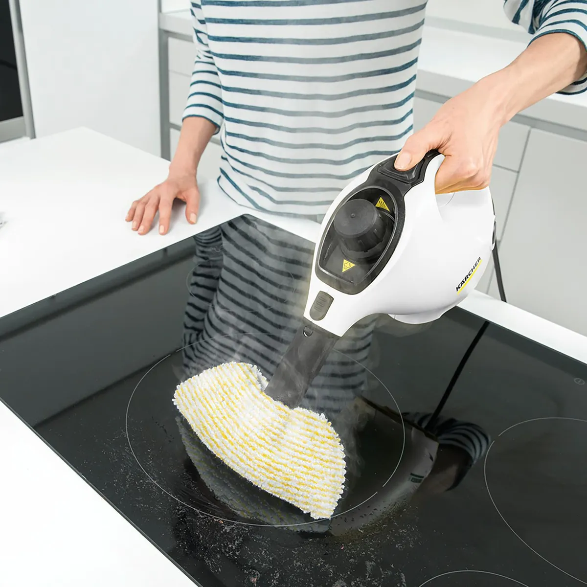 KARCHER - Limpiador a vapor manual capacidad de 200 ml y 3 bar de presión 1200 W LIMPIADOR A VAPOR SC1