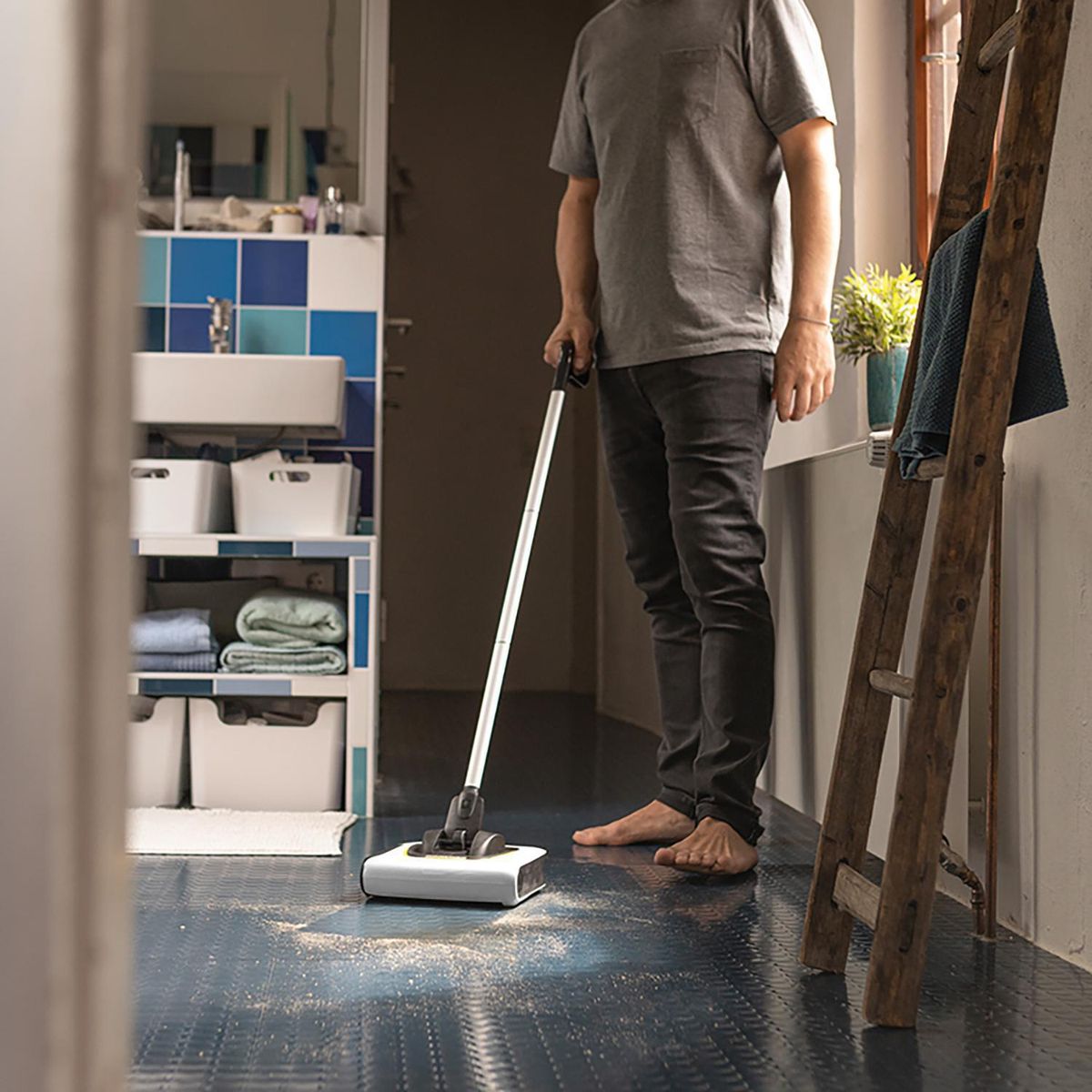 KARCHER - Barredora eléctrica a batería recargable