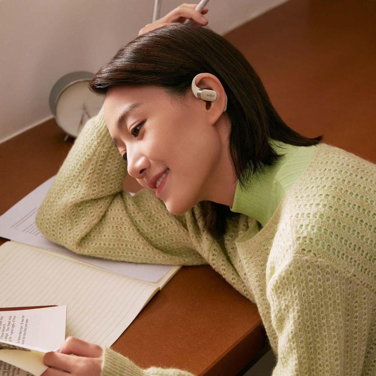 SHOKZ - Audífono Bluetooth Openfit Beige