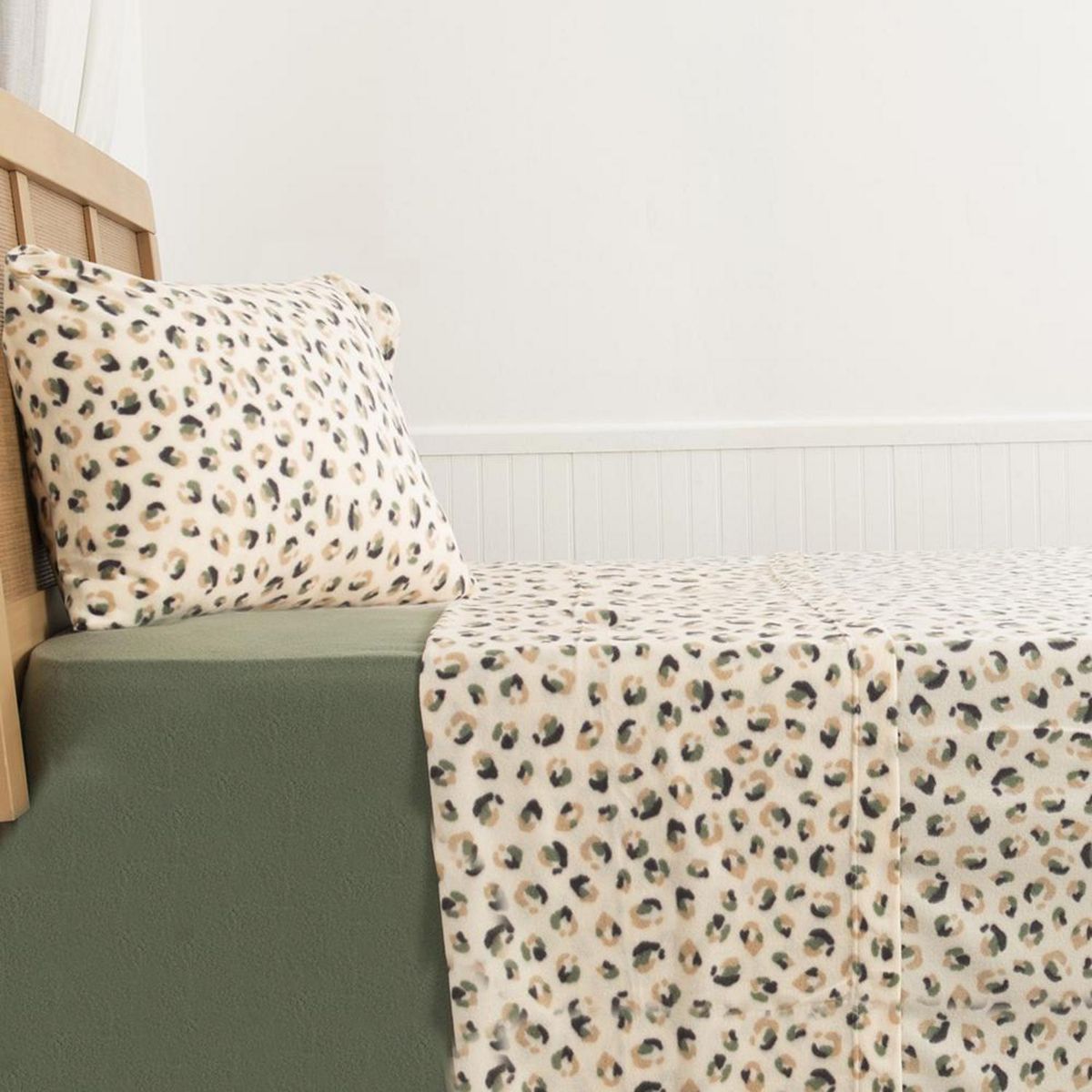 MASHINI - Sabana Polar Estampada 1.5 Plazas Leon