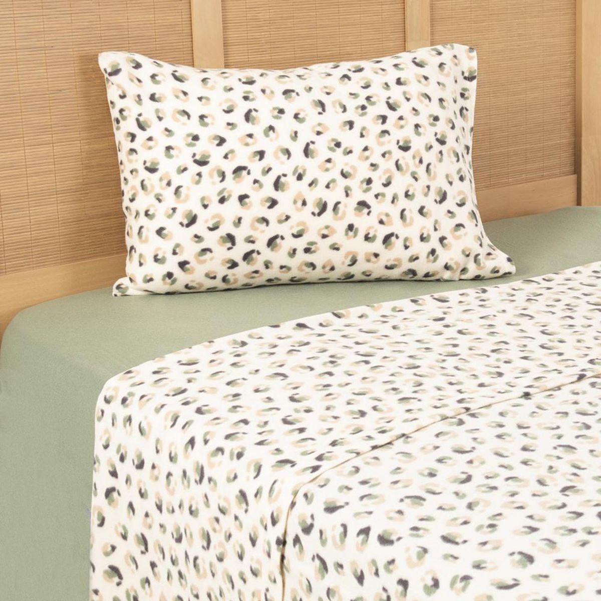 MASHINI - Sabana Polar Estampada 1.5 Plazas Leon