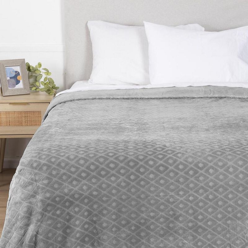 MASHINI - Frazada Coral Embossed 2 plazas Gris