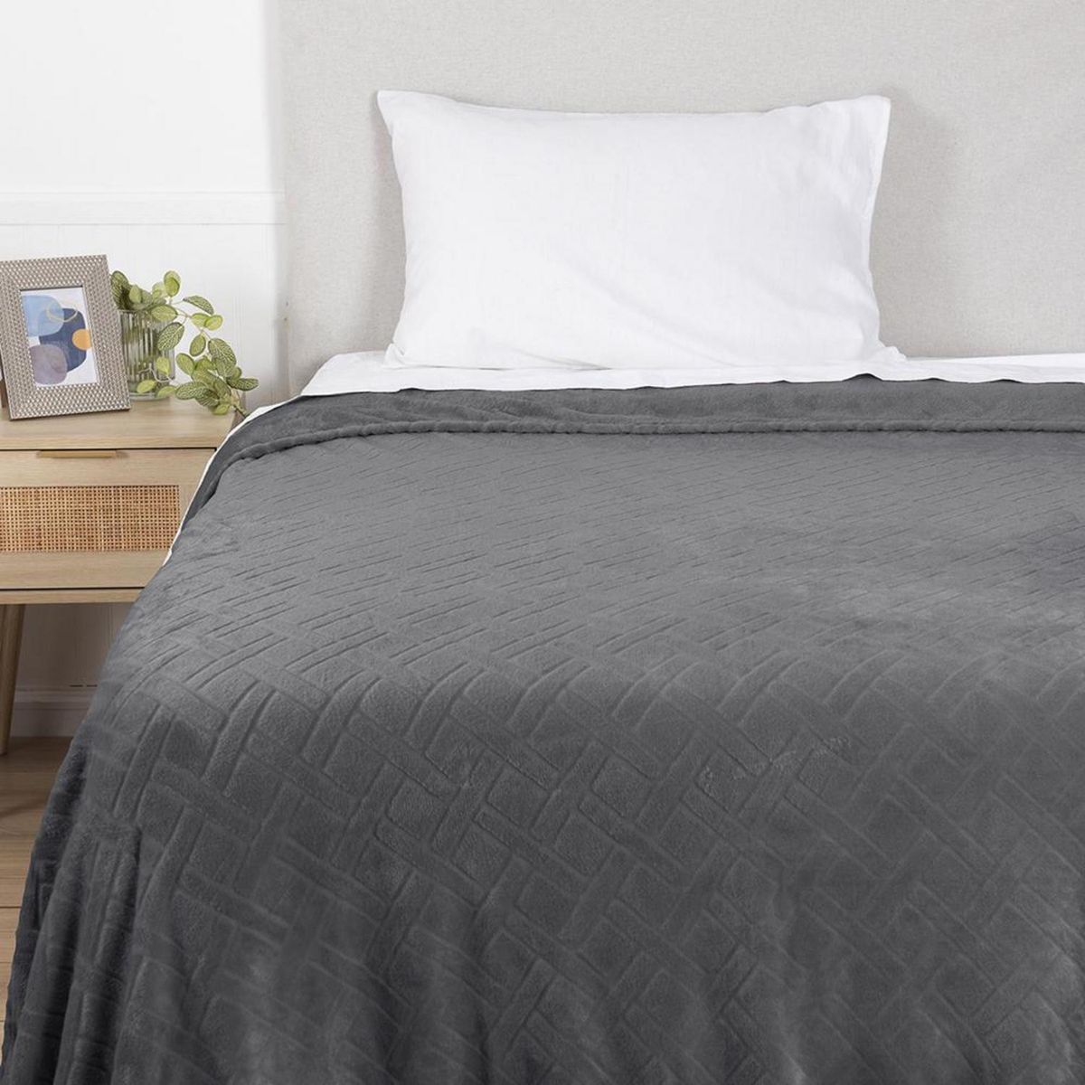 MASHINI - Frazada Flannel 1.5 plazas Gris