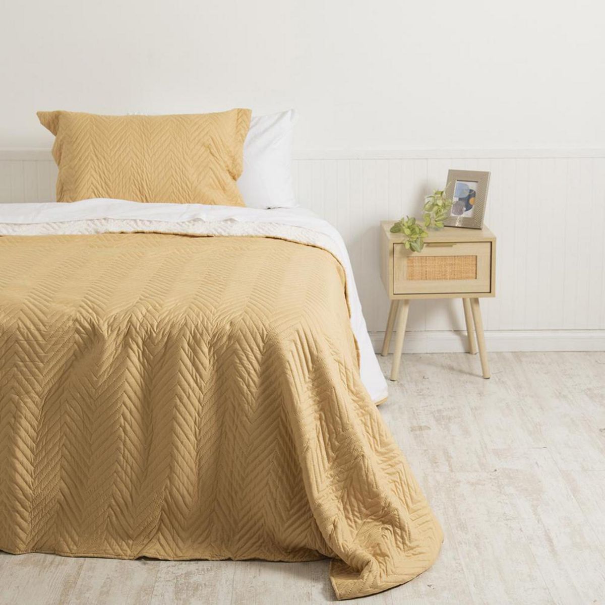 MASHINI - Quilt 1.5 plazas Liso Amarillo