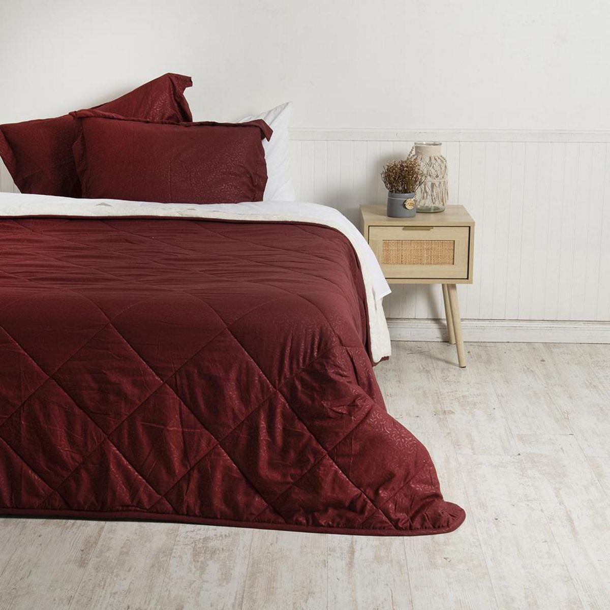 MASHINI - Plumón 2 plazas Liso Burdeo 