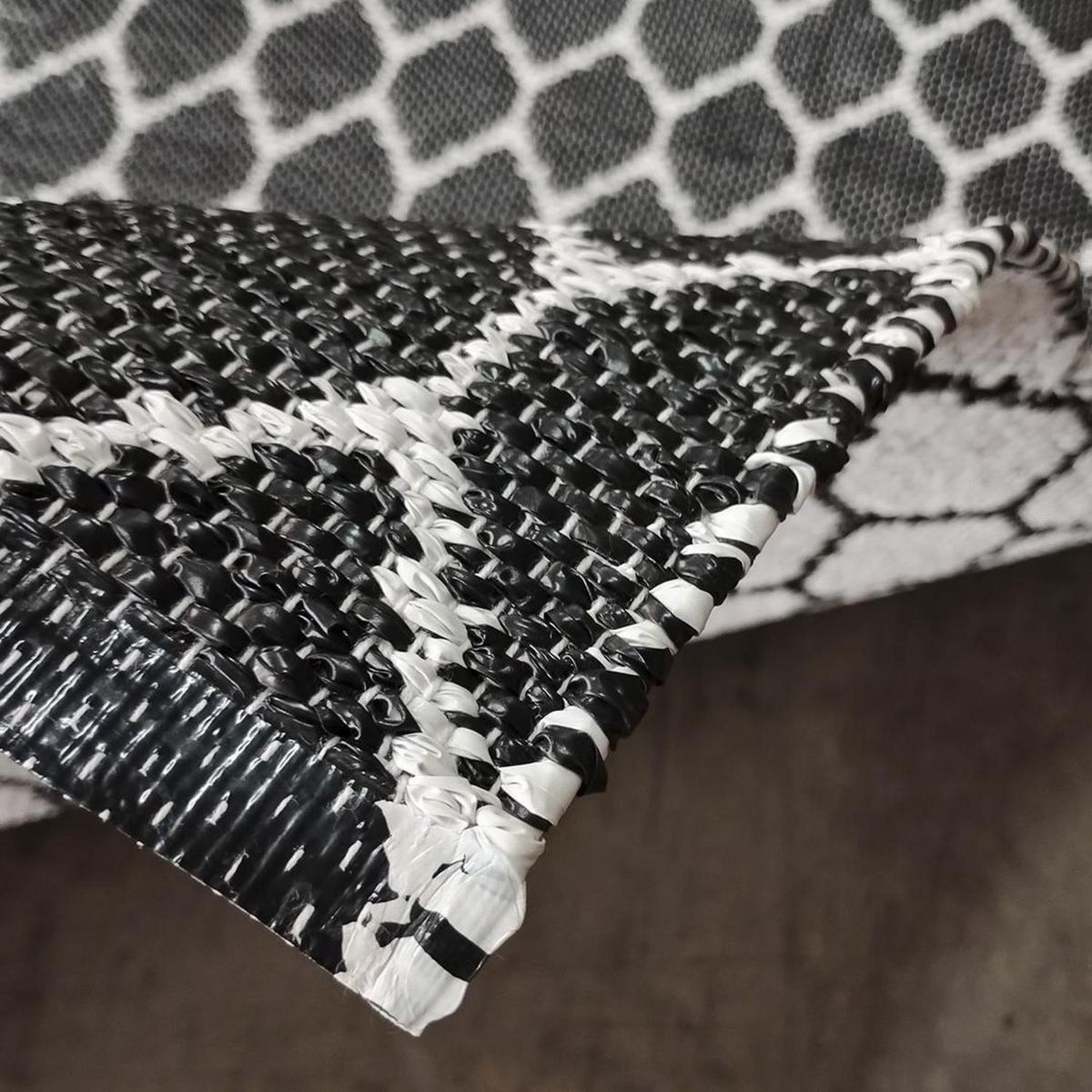 IDETEX - Alfombra Kala D1 70x110 cm PVC Negro