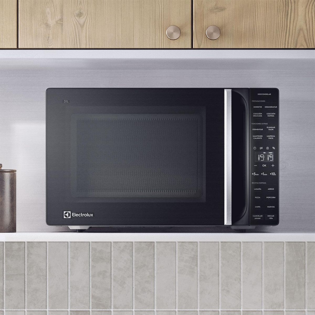 ELECTROLUX - Microondas Digital 31 Litros Negro ME31N