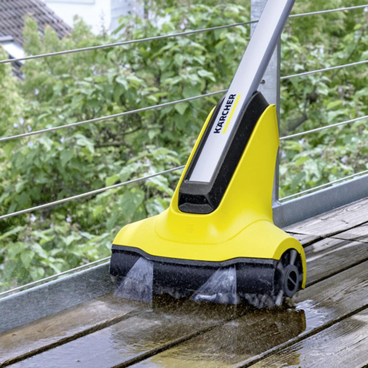 KARCHER - Limpiador de terraza eléctrico 600/800 rpm conexión manguera jardín