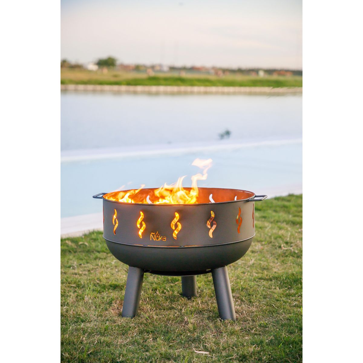 GENERICO - Fogón con 2 Medias Parrillas a Leña Metal Negro