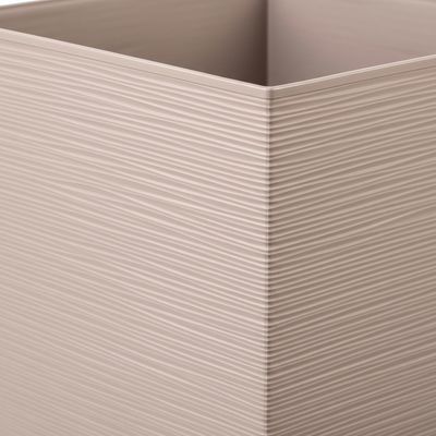 Imagen 2 del producto Macetero Estilo Piedra Cuadrada de Plástico 24x25.5 cm Taupe