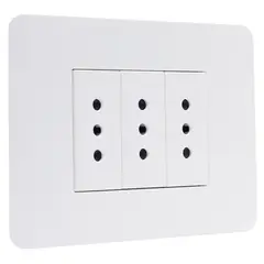 BTICINO - Tomacorriente triple 10a blanco Matix Go armado