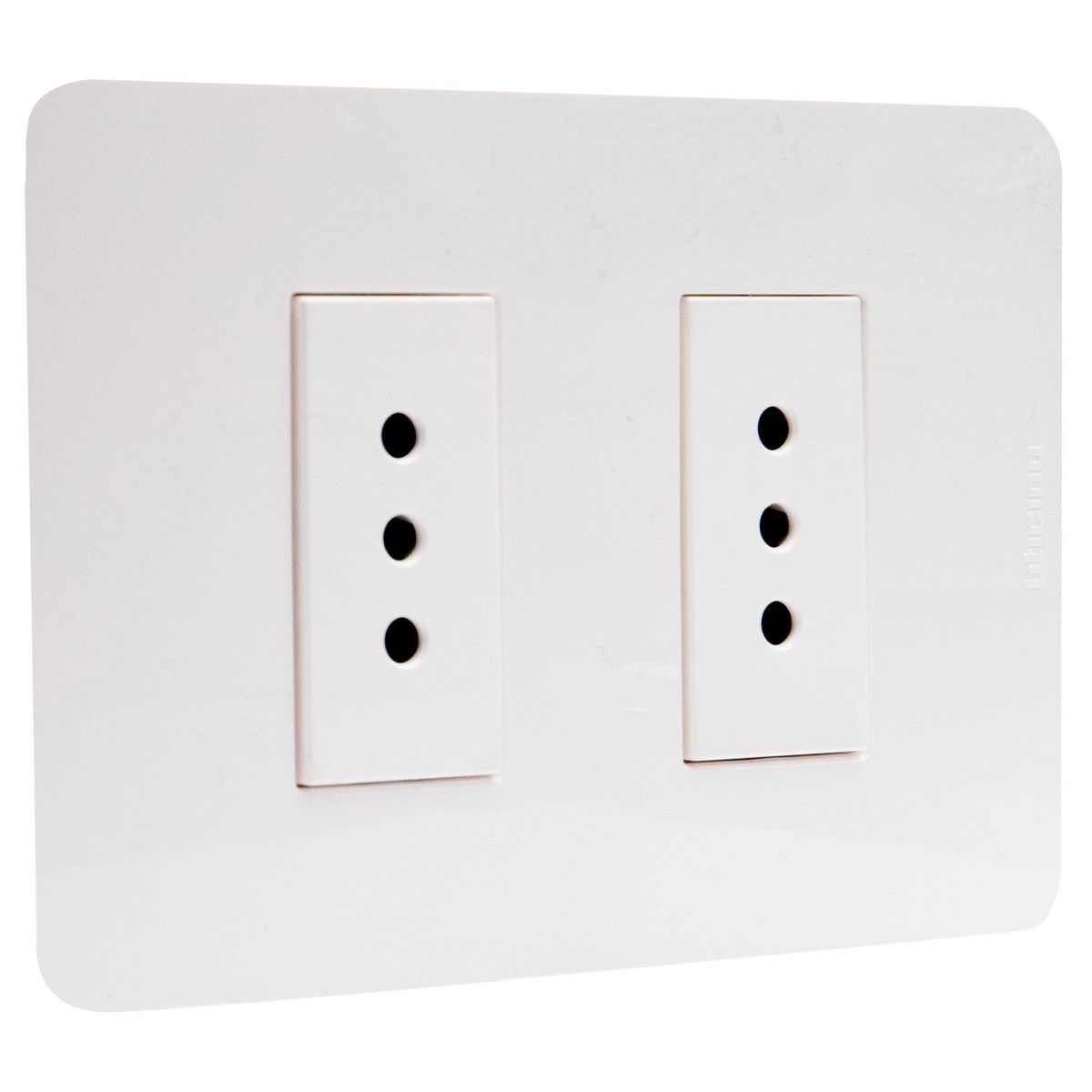 BTICINO - Tomacorriente doble 10a blanco Matix Go armado