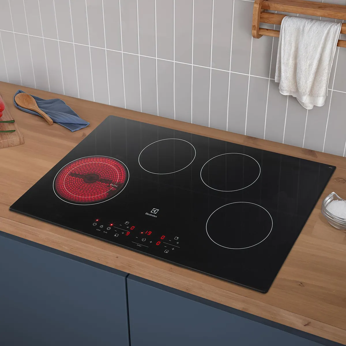 ELECTROLUX - Encimera Vitrocerámica 4 Platos Negro VE7DT