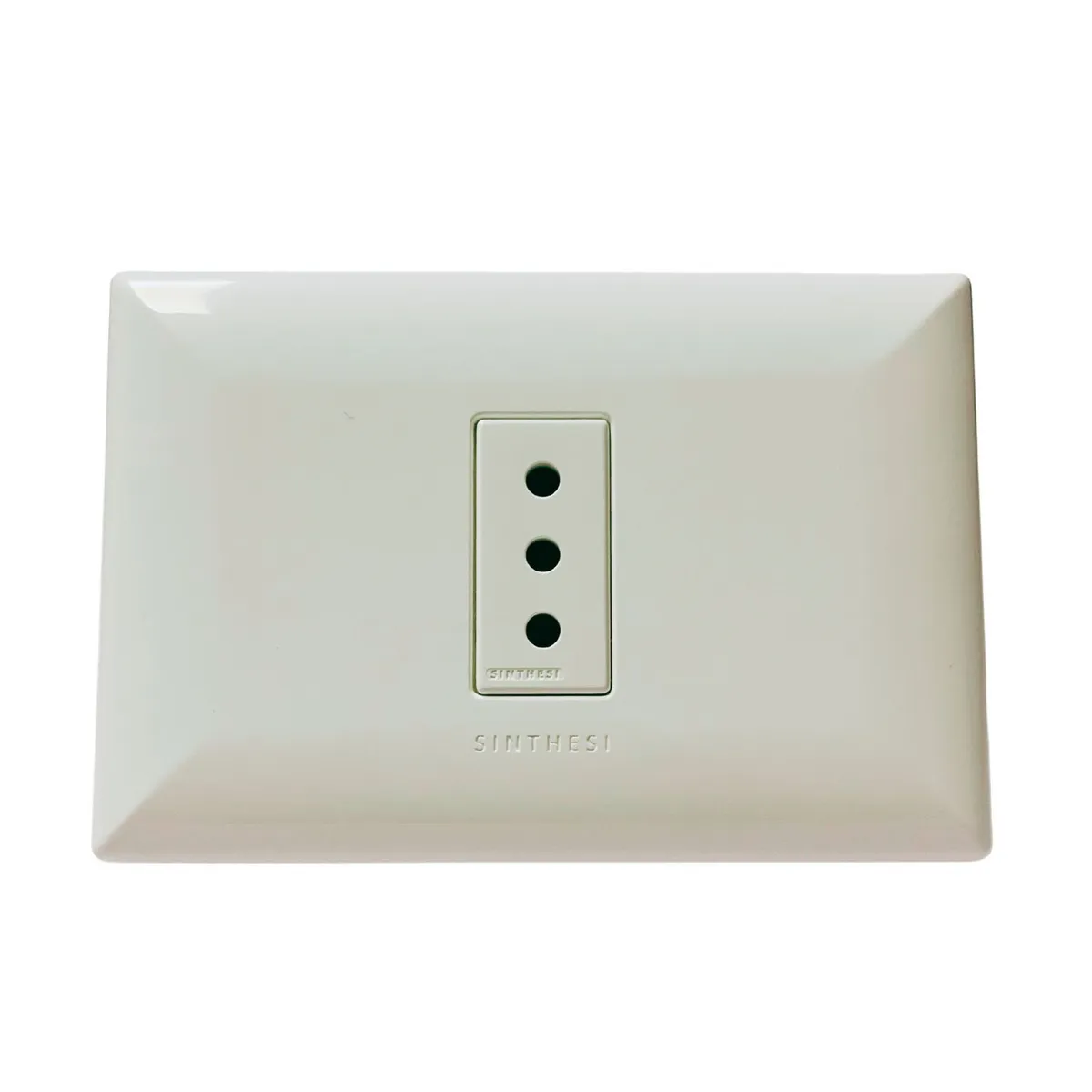 SINTHESI - Enchufe simple 10A armado S17 blanco