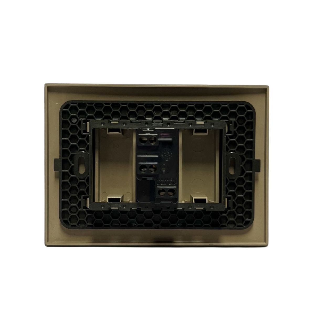 SINTHESI - Enchufe simple 10A armado S44 arena