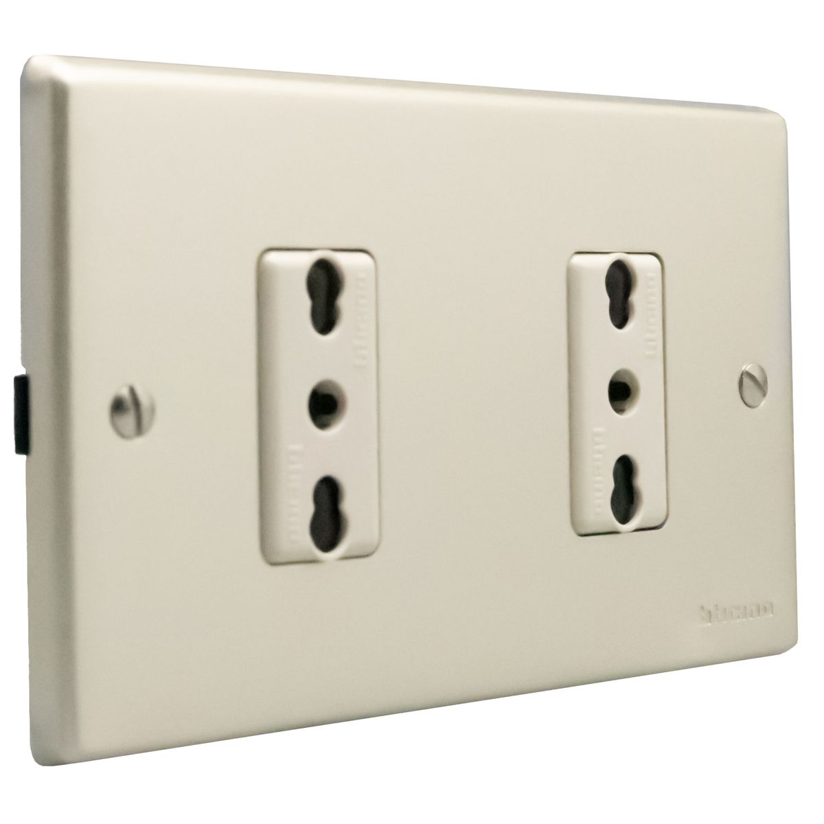 BTICINO - Enchufe doble 10/16A Magic