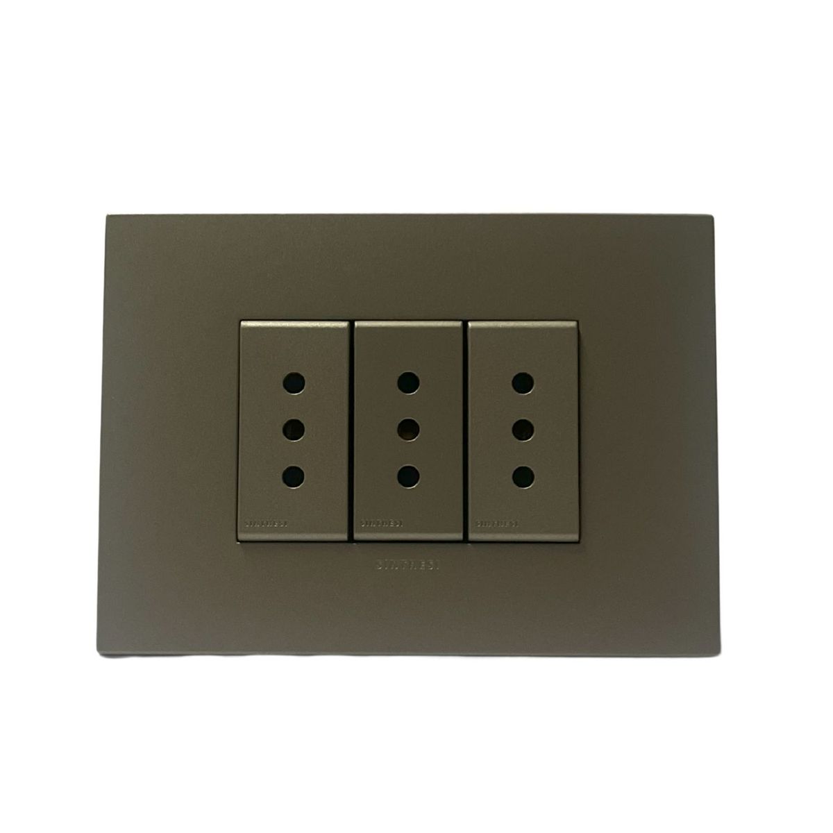 SINTHESI - Enchufe triple 10A armado S44 arena