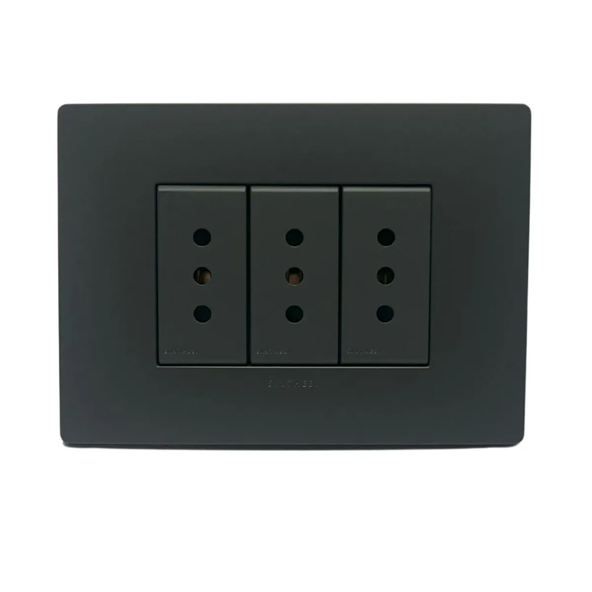 SINTHESI - Enchufe triple 10A armado S44 carbon