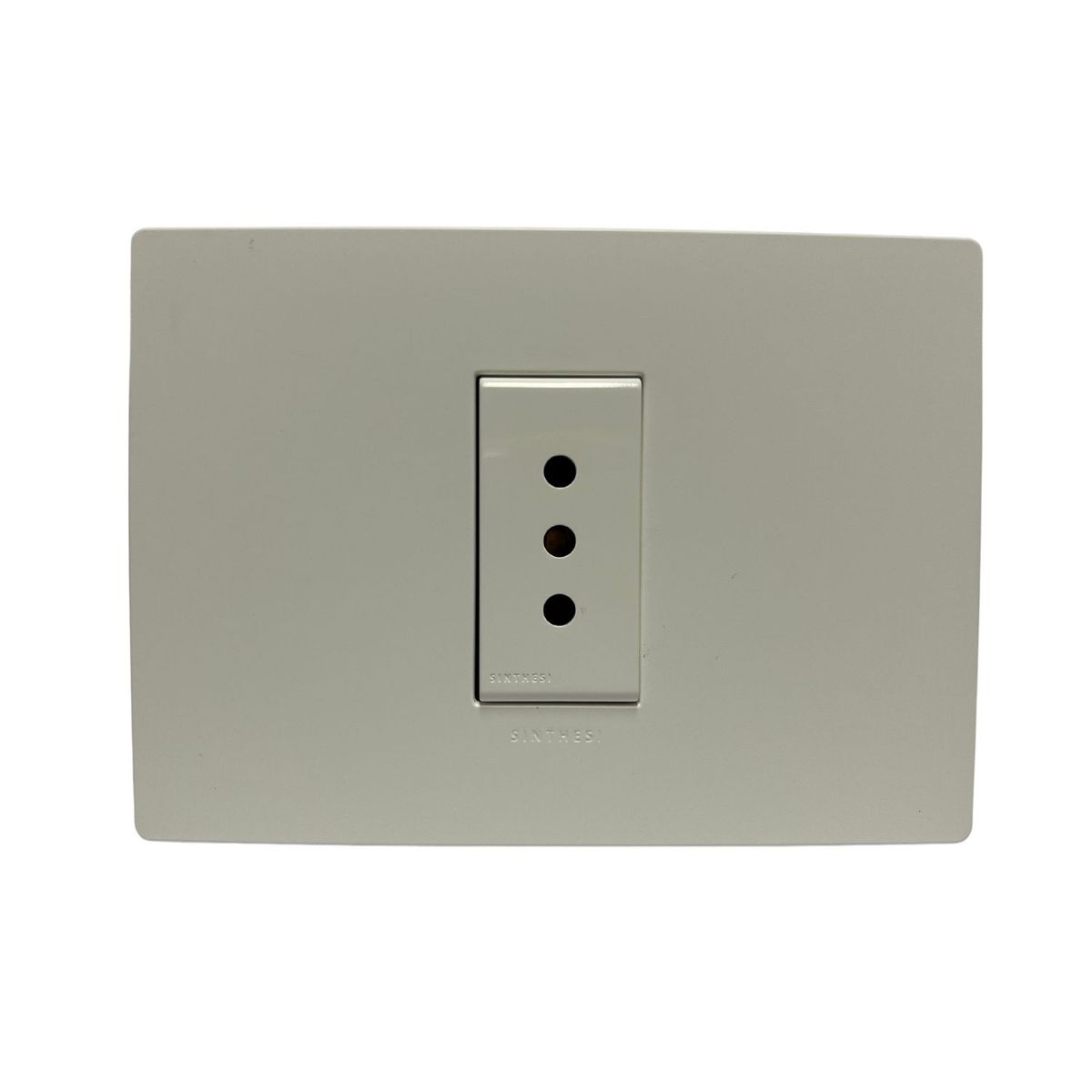 SINTHESI - Enchufe simple 10A armado S32 blanco