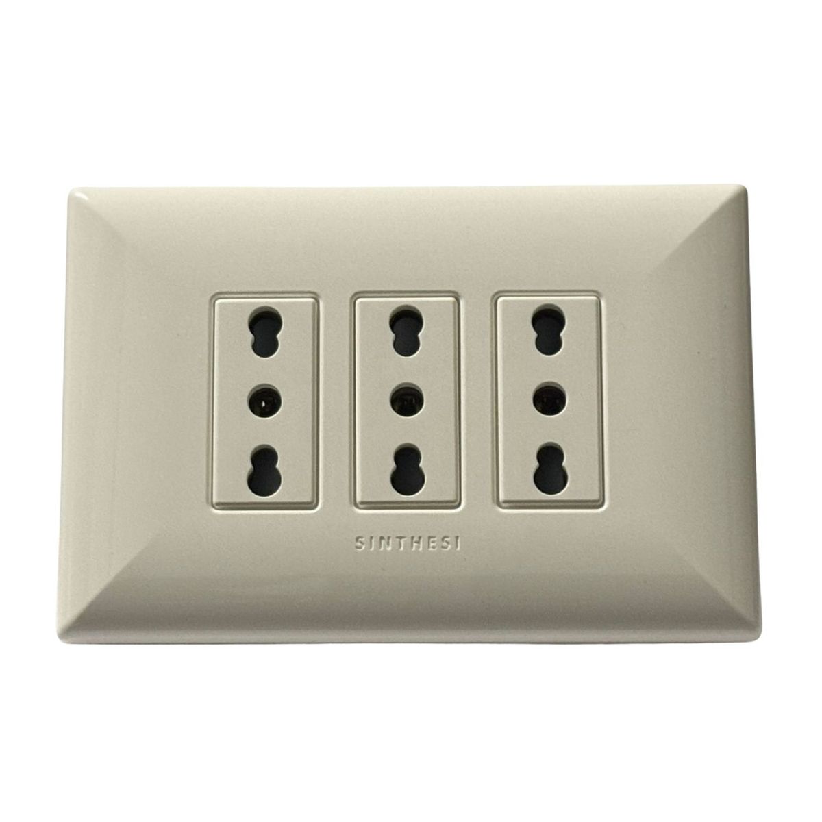 SINTHESI - Enchufe triple 10/16A armado S17 blanco