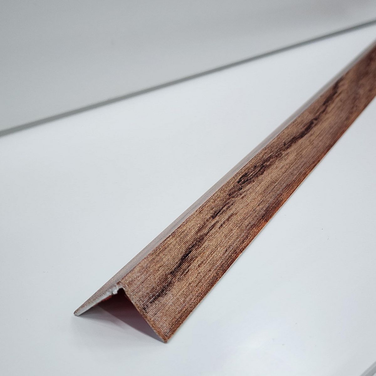 DVP - Perfil L 20x20 cm 1,5 m nogal