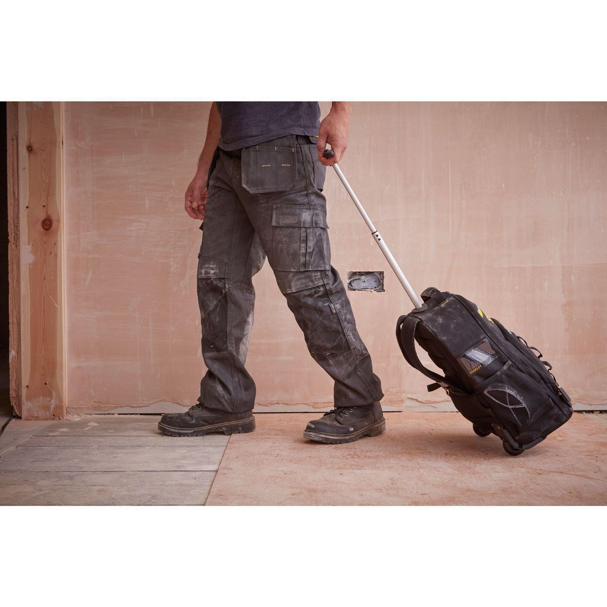 STANLEY - Mochila de trabajo con ruedas 15 kilos