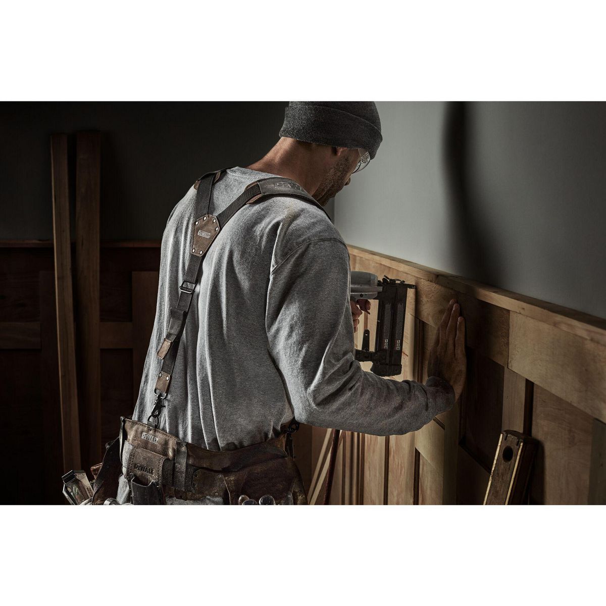 DEWALT - Tirantes de cuero para cinturon de 3 puntas