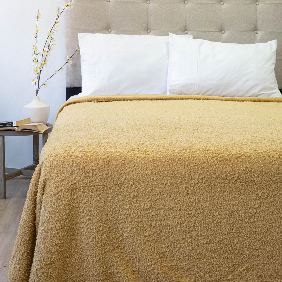 DORAL - Frazada Deluxe King Mostaza