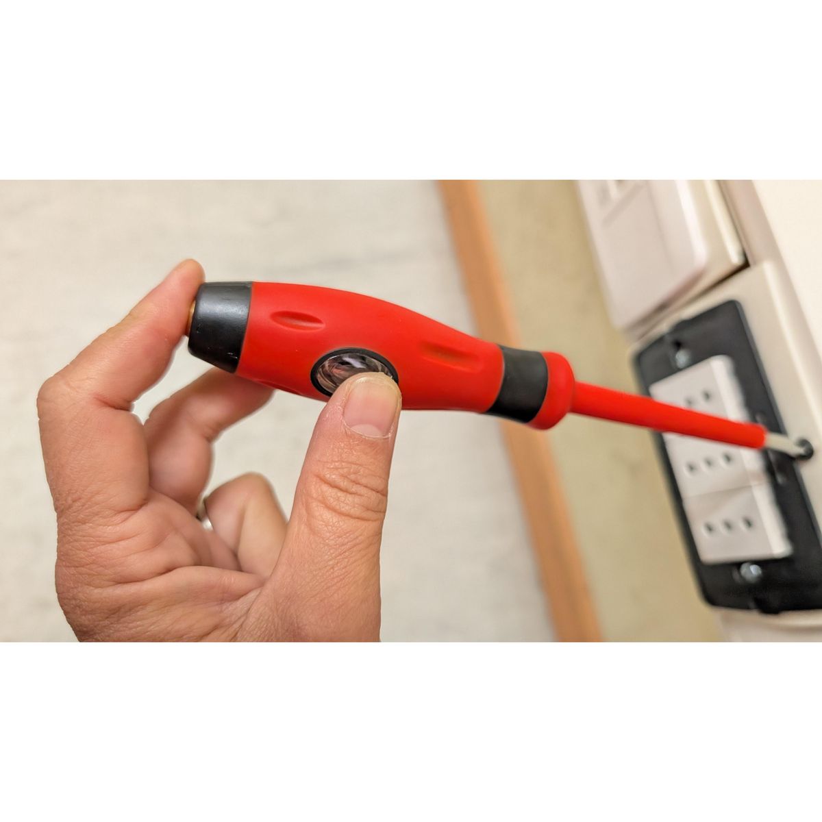 BAUKER - Set Atornilladores Con Tester Paleta/Cruz 5 Y 6mm