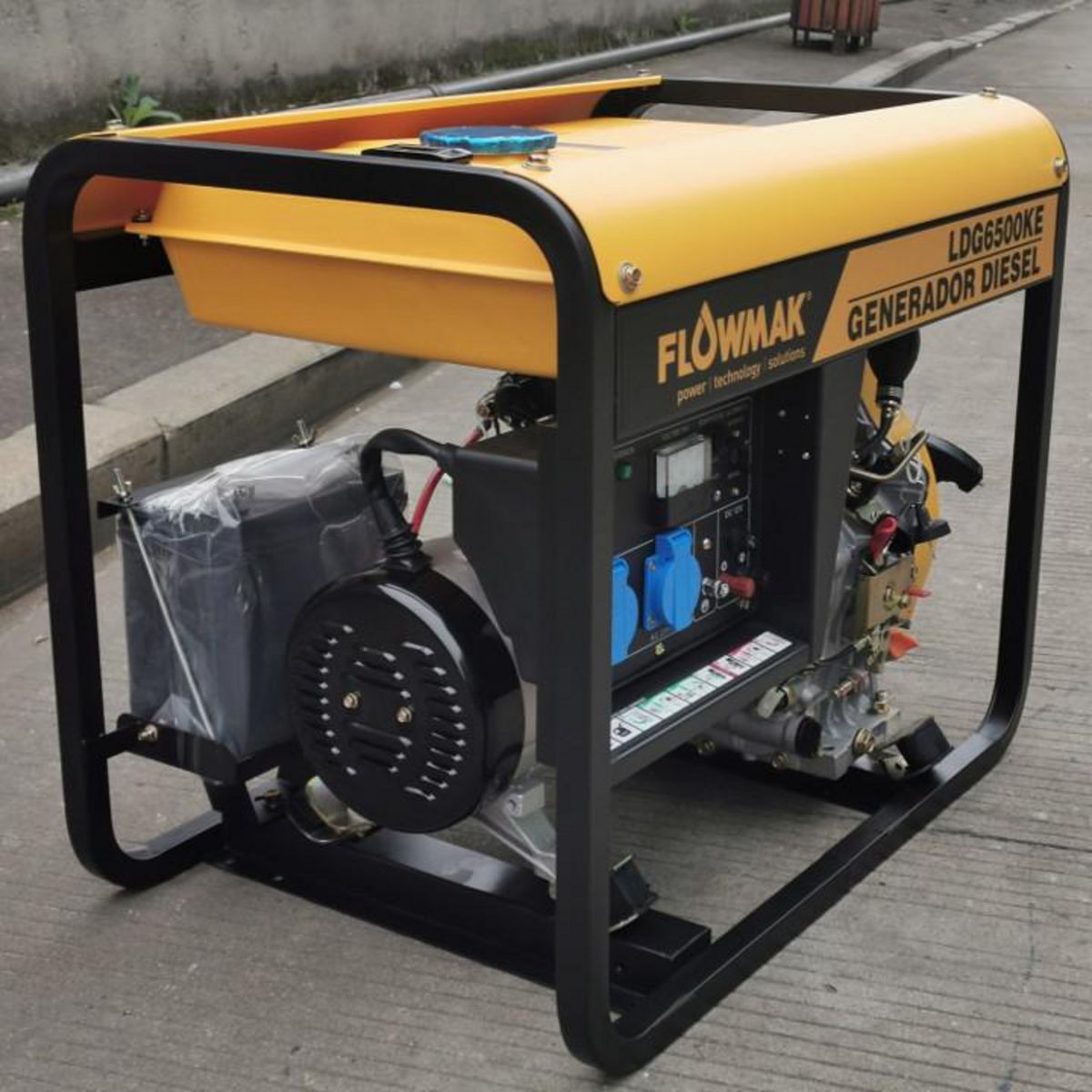 FLOWMAK - Generador a Diésel Partida Eléctrica 5000 W 12.5 l