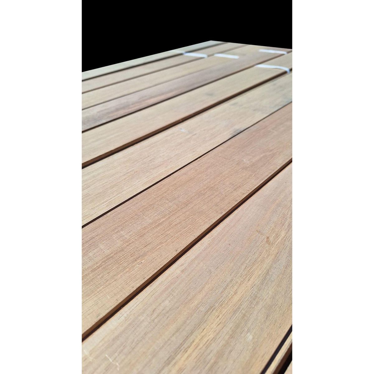 GENERICO - Deck madera 1.9 mm Teca Albura blanca/dorada, duramen marrón. 9.5x240 cm 