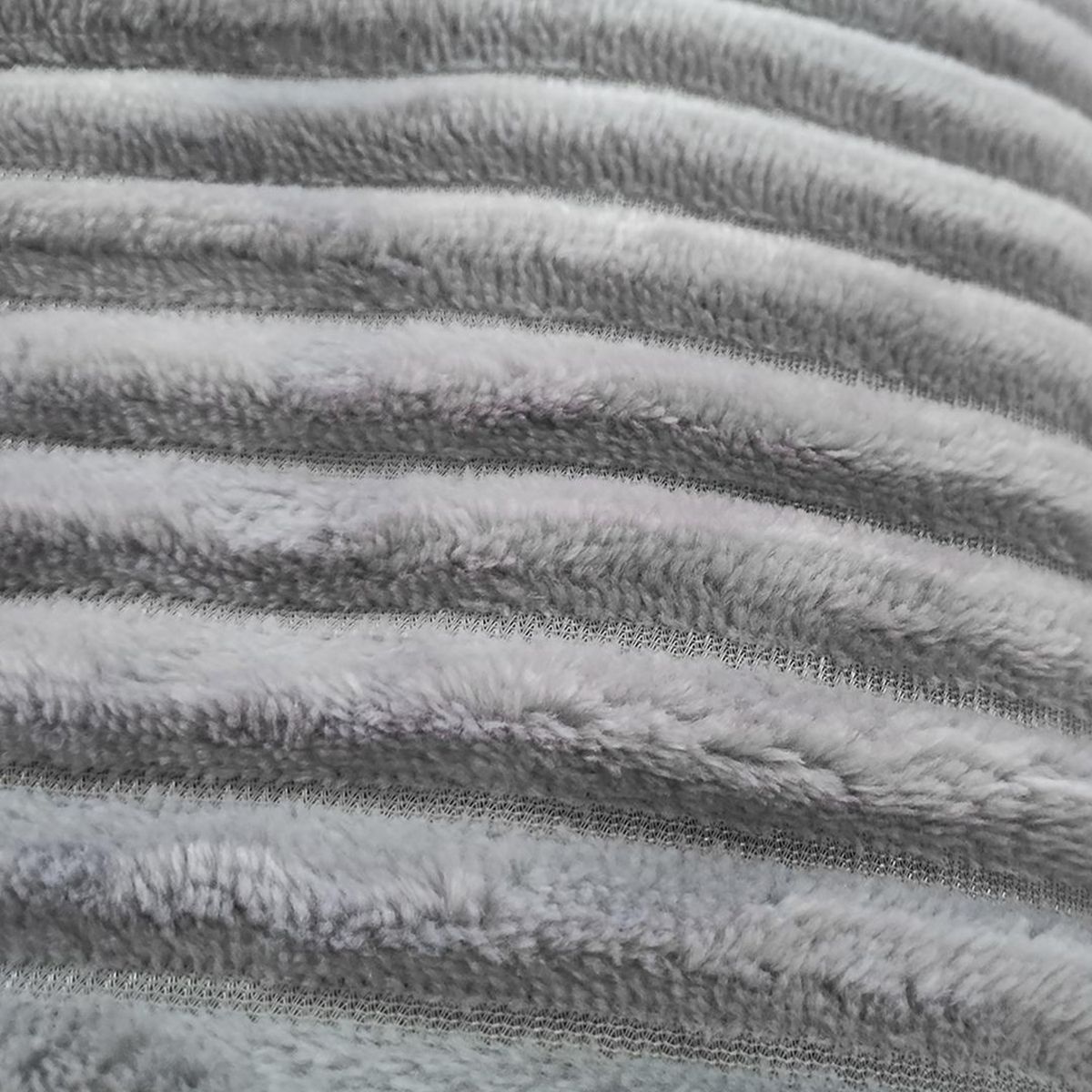 ILLUSIONS - Manta Flannel Especial Gris