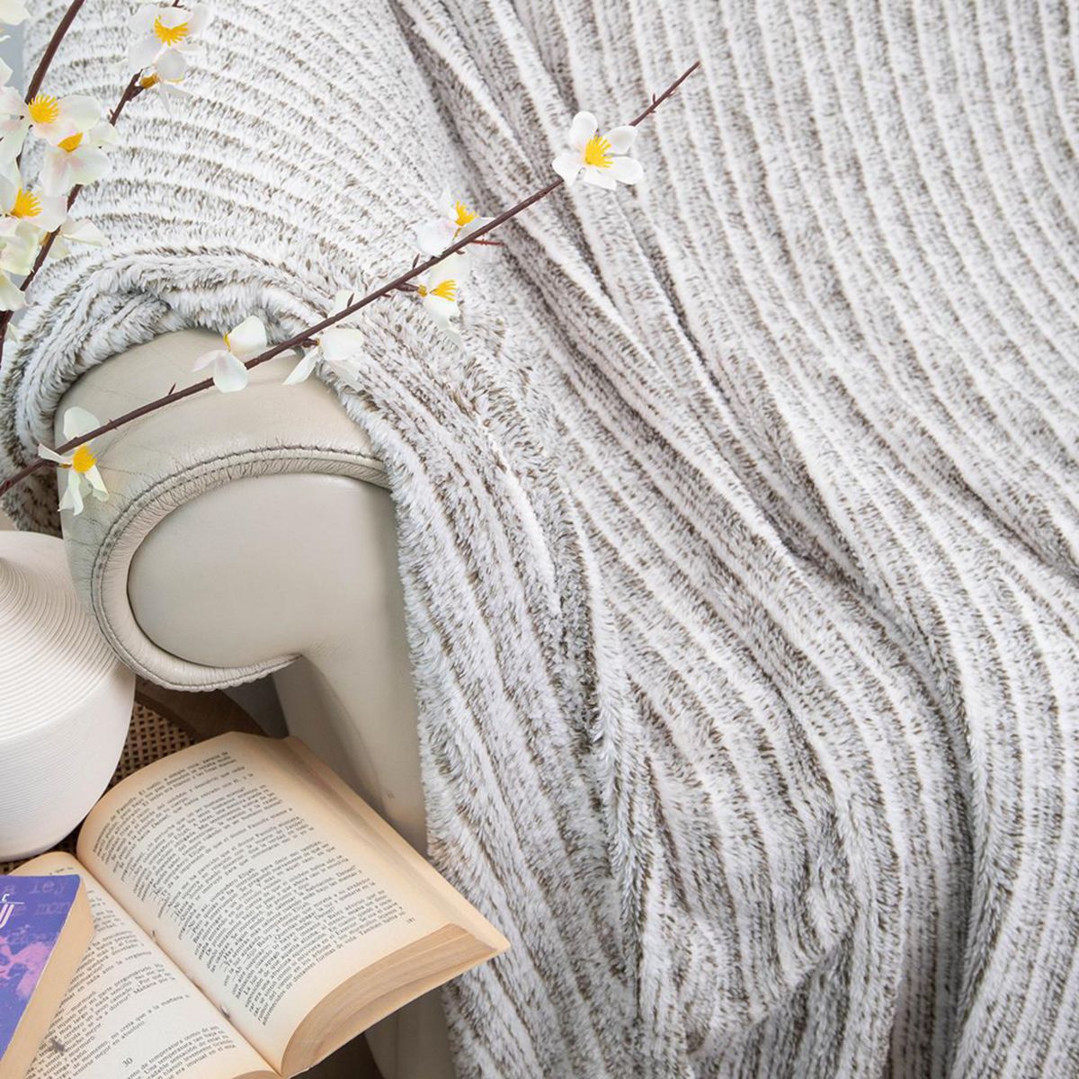 DORAL - Manta Deluxe Chiporro Two Tones Especial Crudo