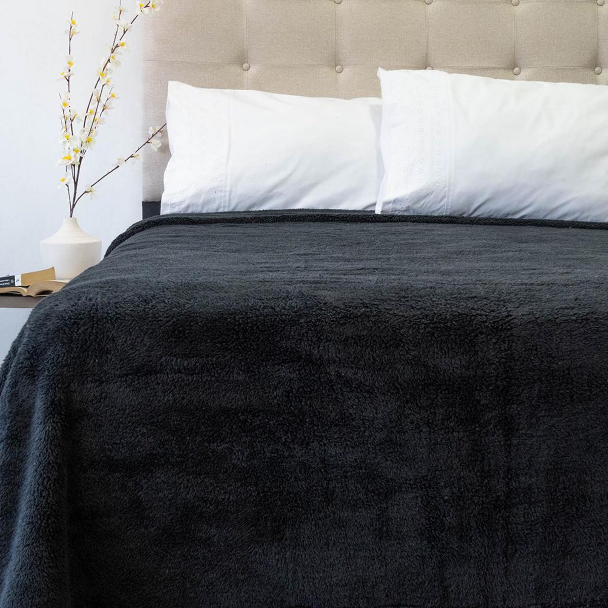 DORAL - Frazada Softy Deluxe 2 plazas Negro