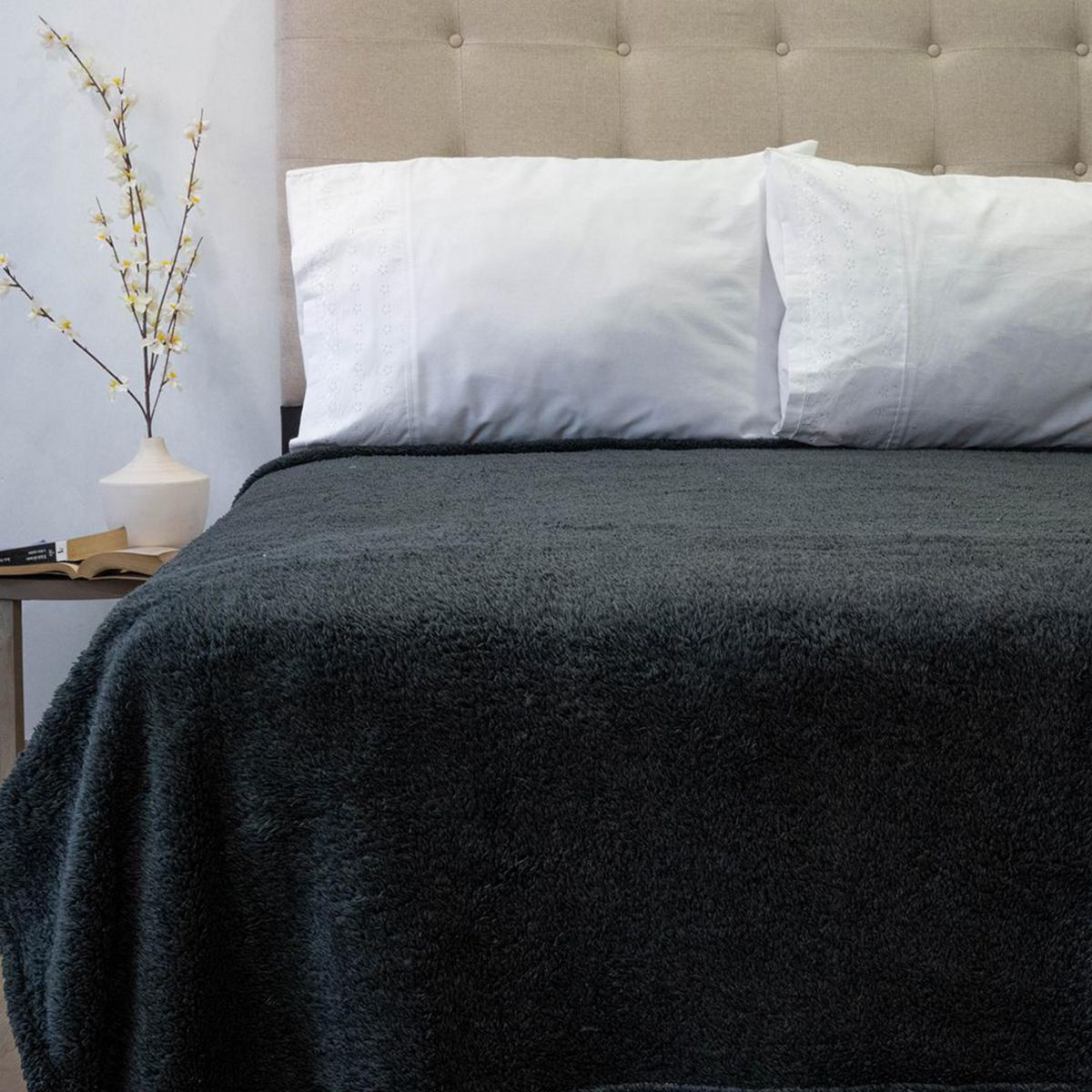 DORAL - Frazada Chiporro Two Tones Deluxe 2 plazas Gris Oscuro