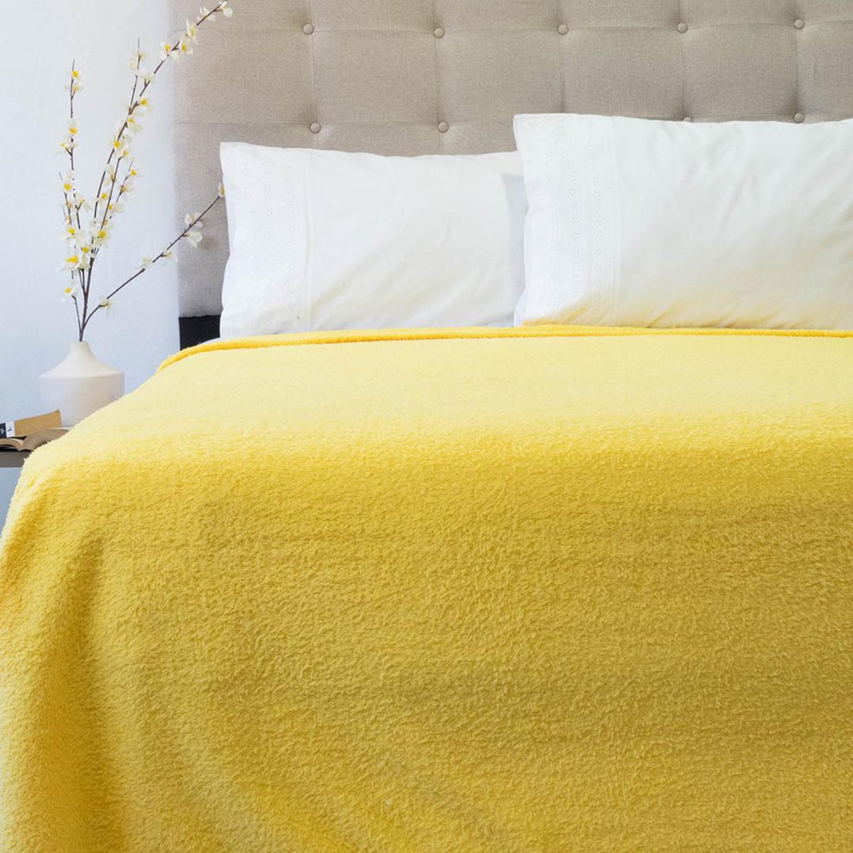 DORAL - Frazada Softy Deluxe 2 plazas Mostaza