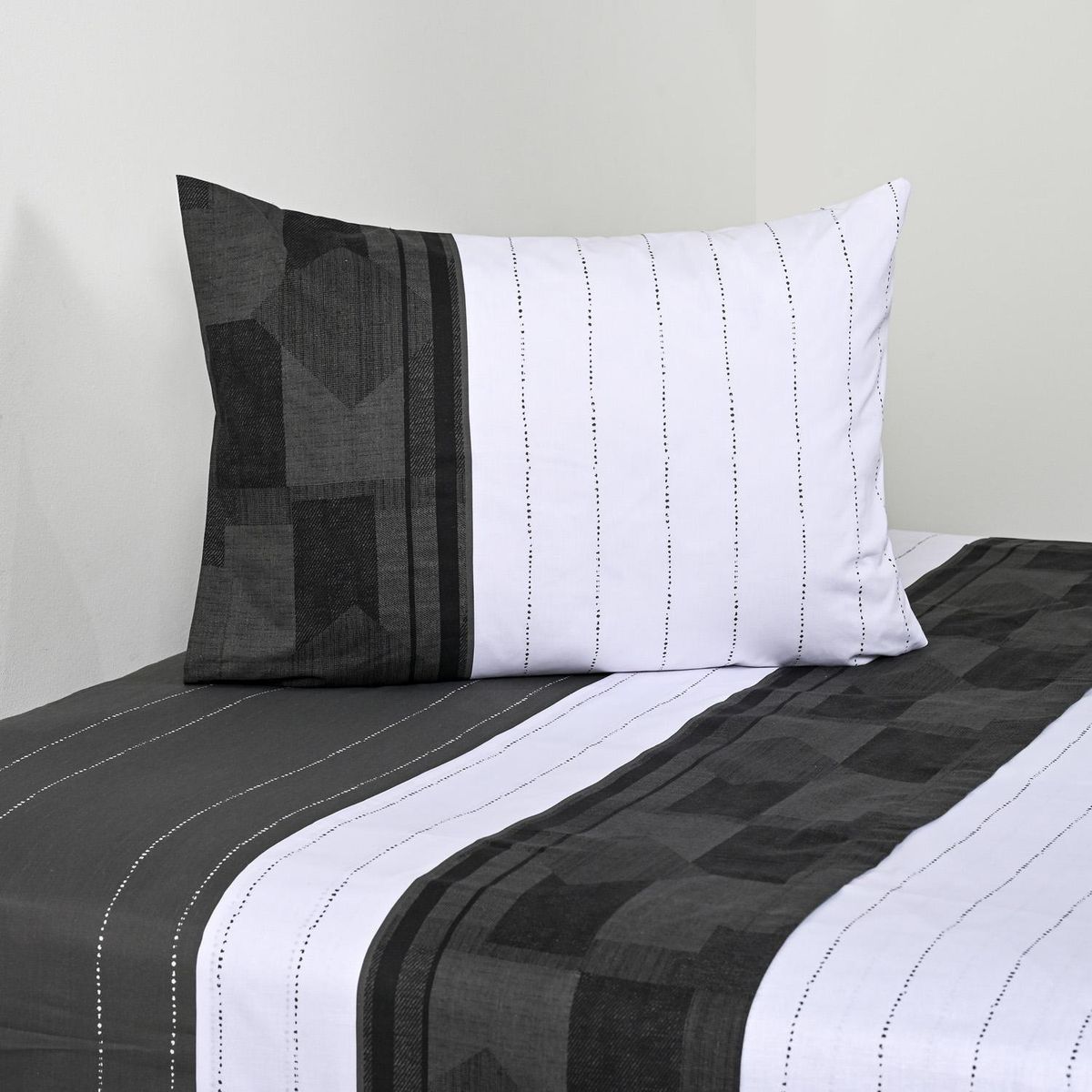 CANNON - Sabana Lavanda Lila 1.5 plazas 144 Hilos Blanco