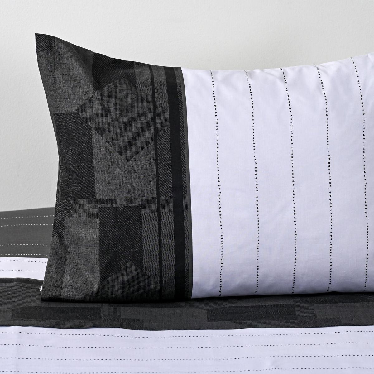 CANNON - Sabana Lavanda Lila 1.5 plazas 144 Hilos Blanco