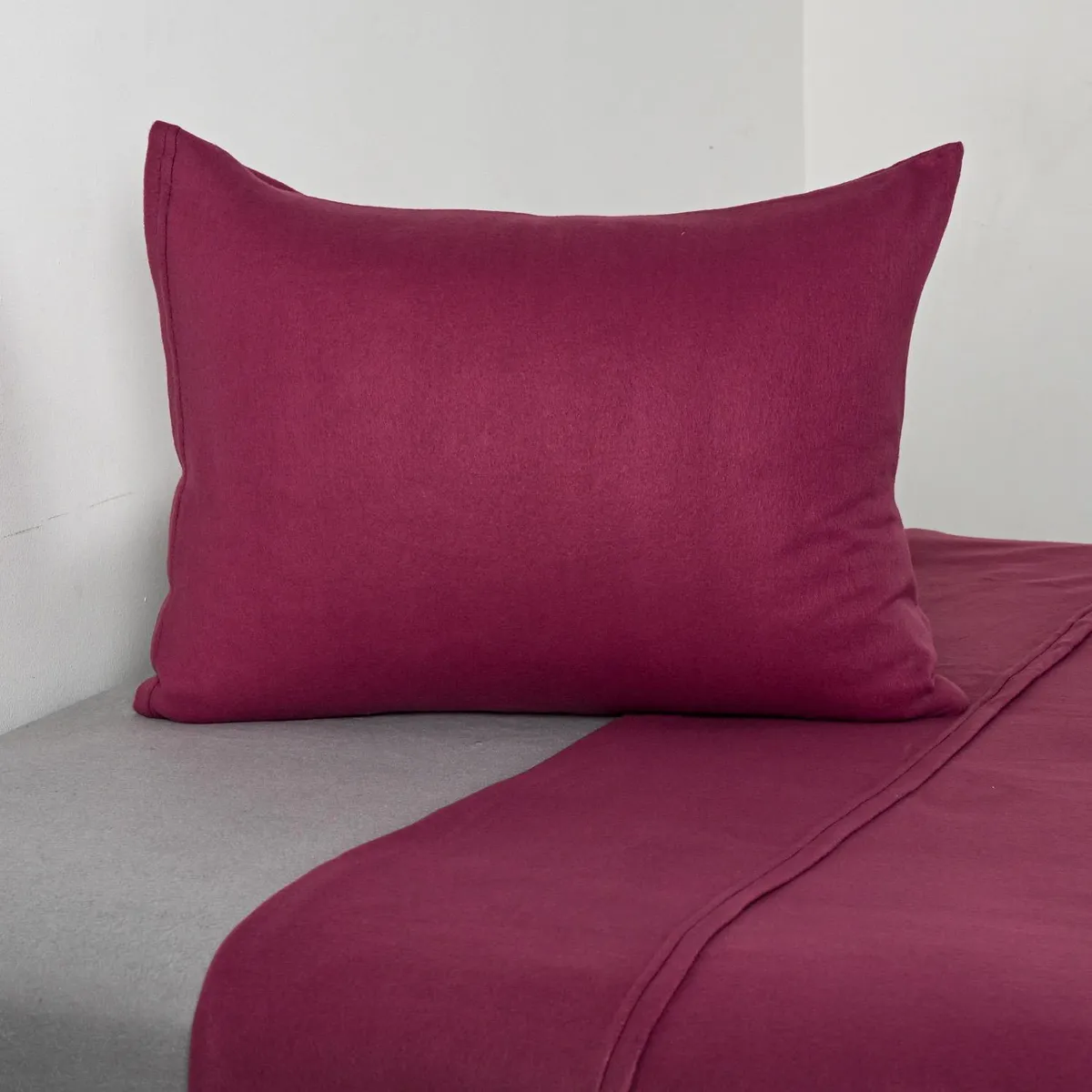 CANNON - Sábana Guinda 1.5 plazas Rojo