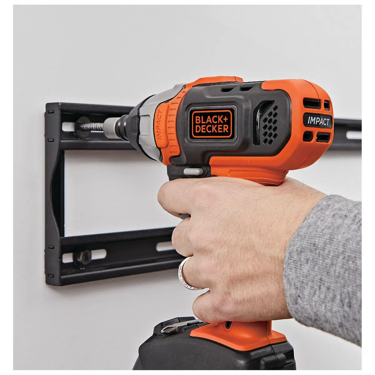 Atornillador De Impacto + Punta + Batería + Cargador, marca BLACK+DECKER - Foto 2