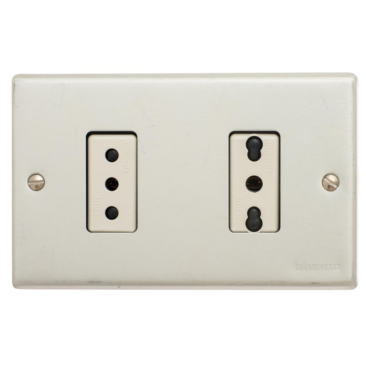 BTICINO - Tomacorriente Doble Armado 10-16A Aluminio Oxidal