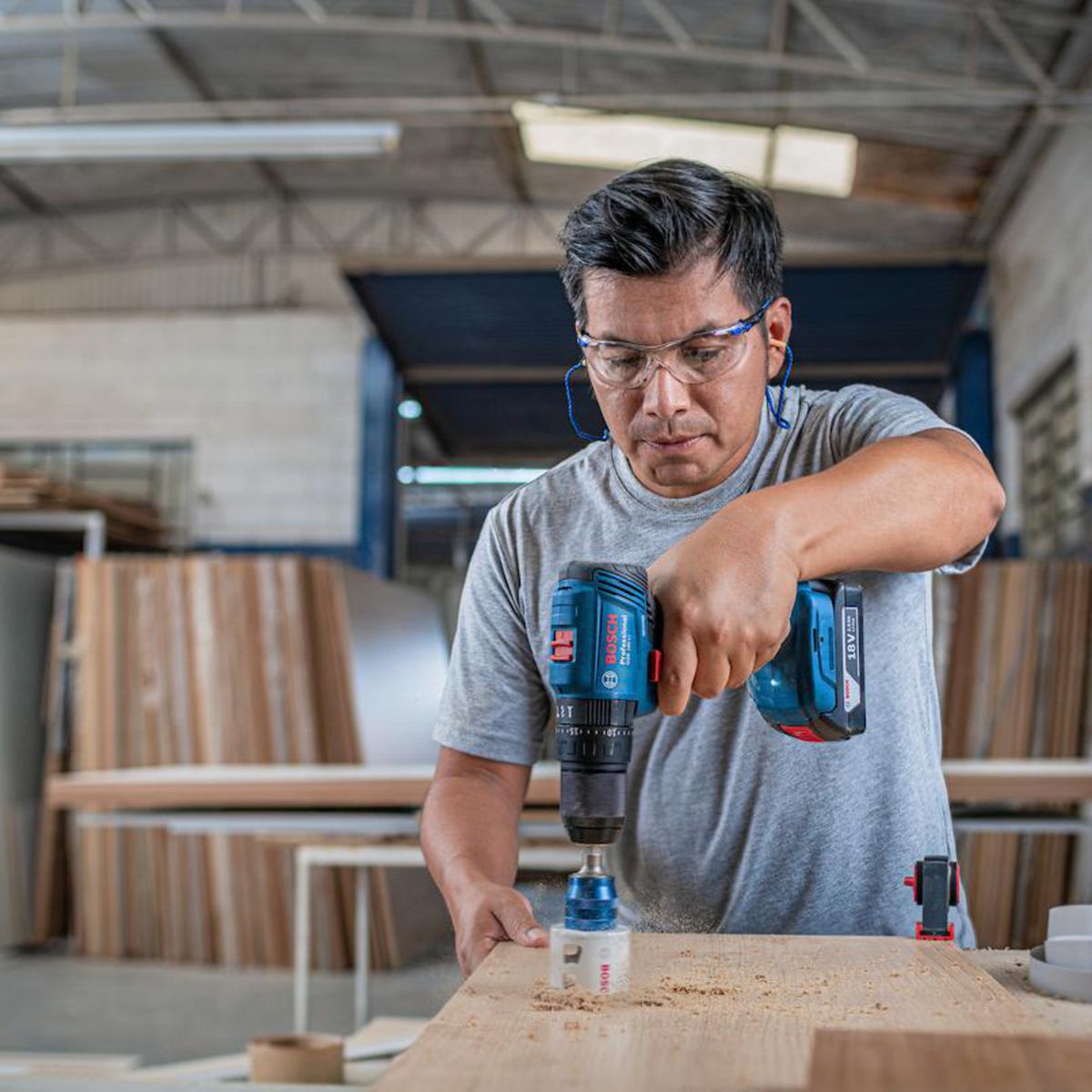 BOSCH - Taladro Percutor GSB 185-LI + Llave Impacto GDR 18V-215 + 2 Baterías