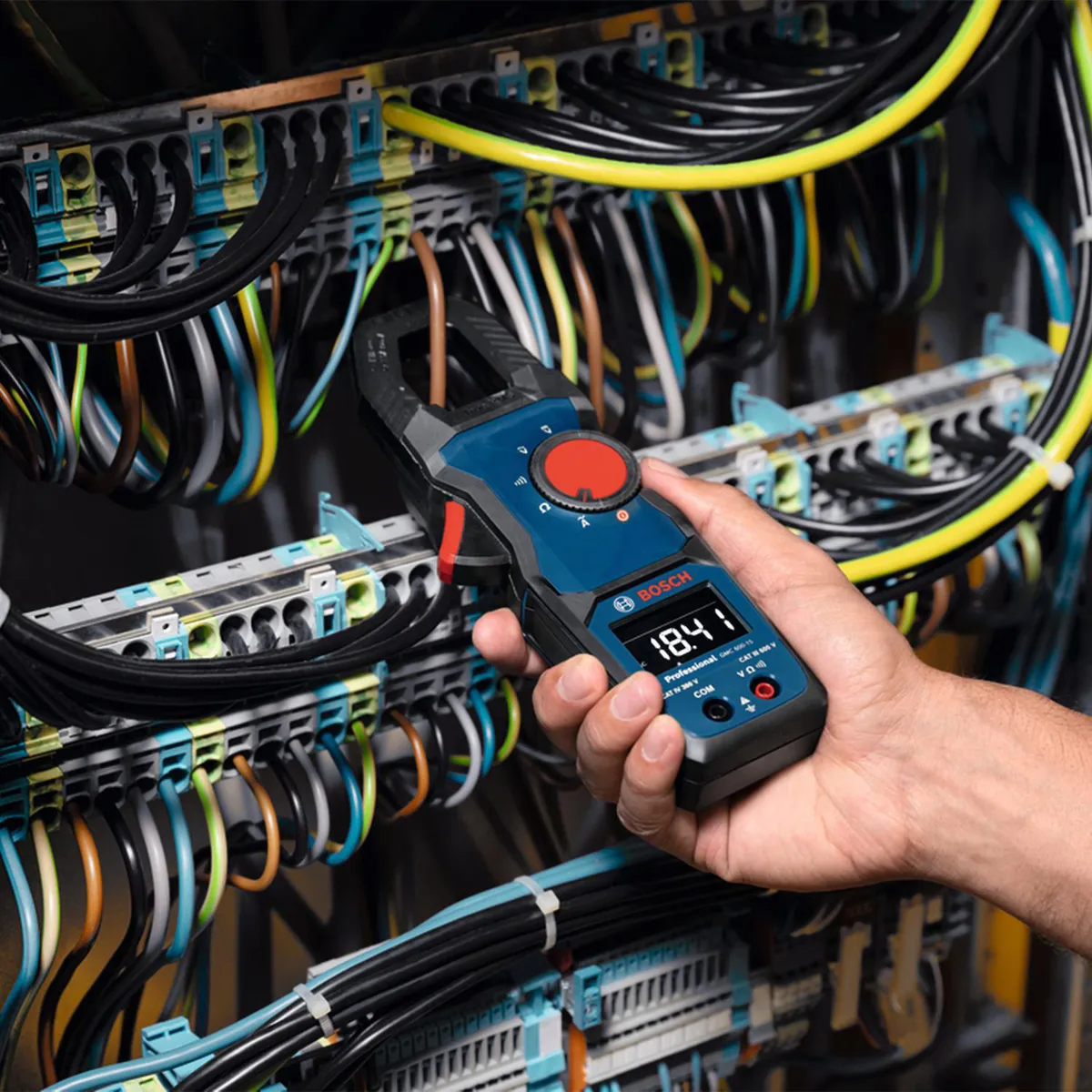 BOSCH - Pinza amperimétrica TRMS GMC 600-15 con gancho magnético