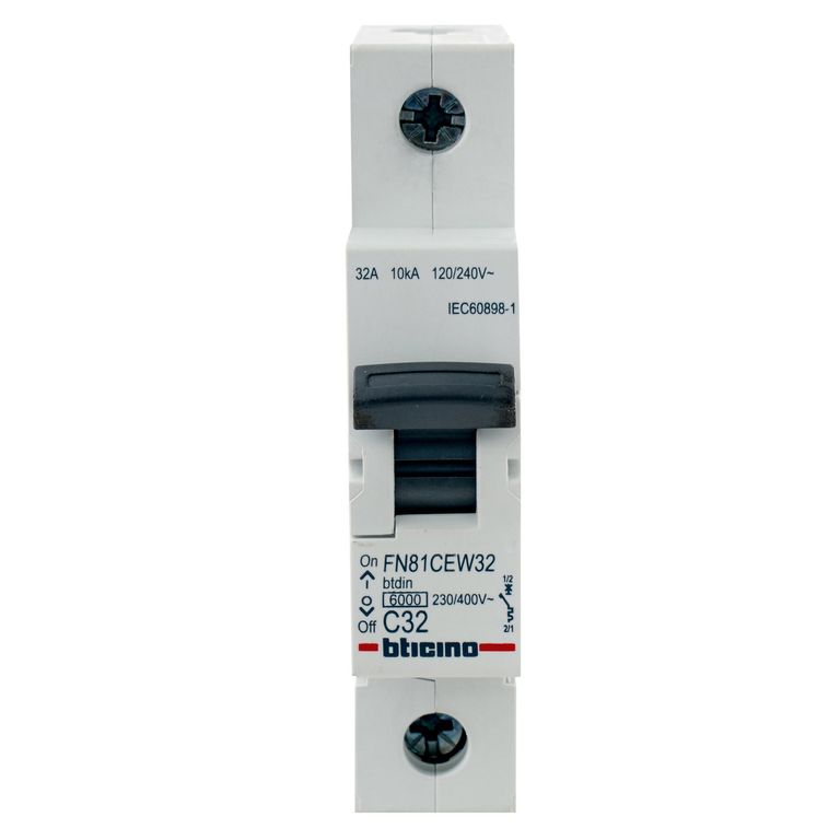 Interruptor automatico 32 A curva C 6KA