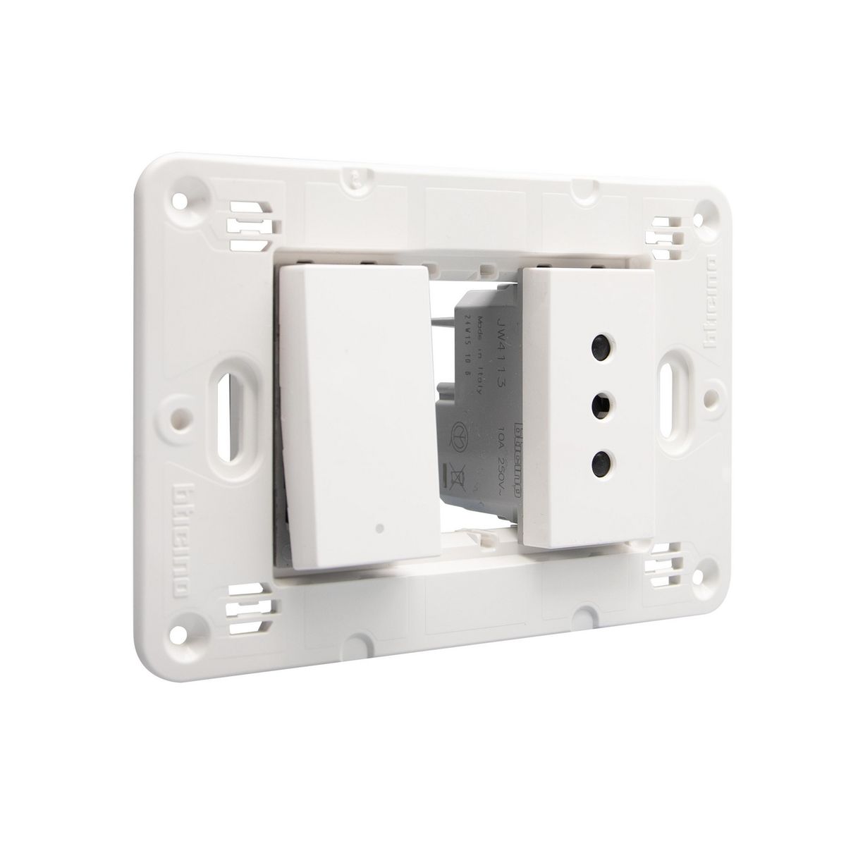 BTICINO - Toma 10A + Interruptor Simple 9/12 Blanco Semi Armado Matixgo