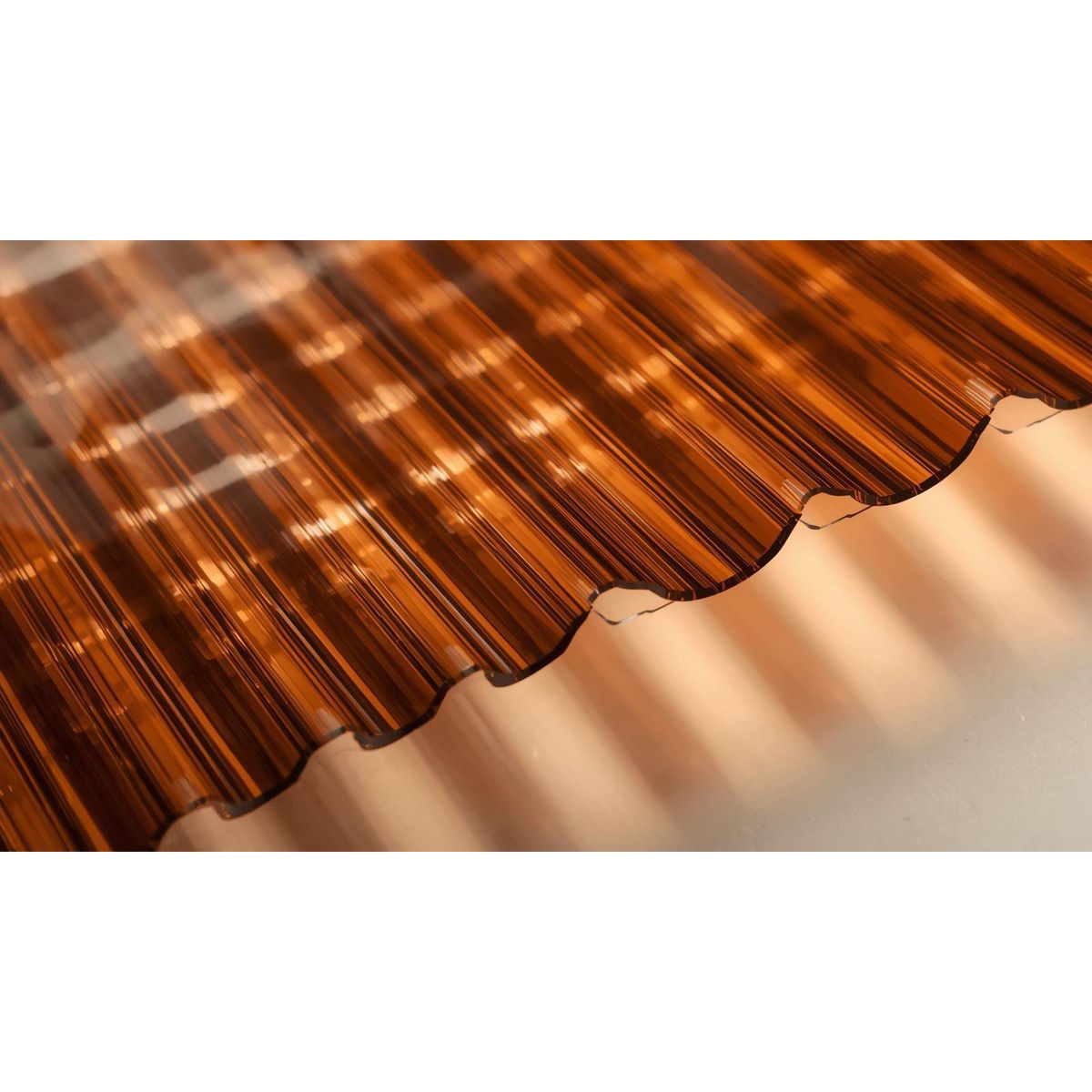 Plancha Policarbonato Policarbonato Ondulada 0.5 mm 81x300 cm Bronce, marca FEMOGLAS - Foto Principal